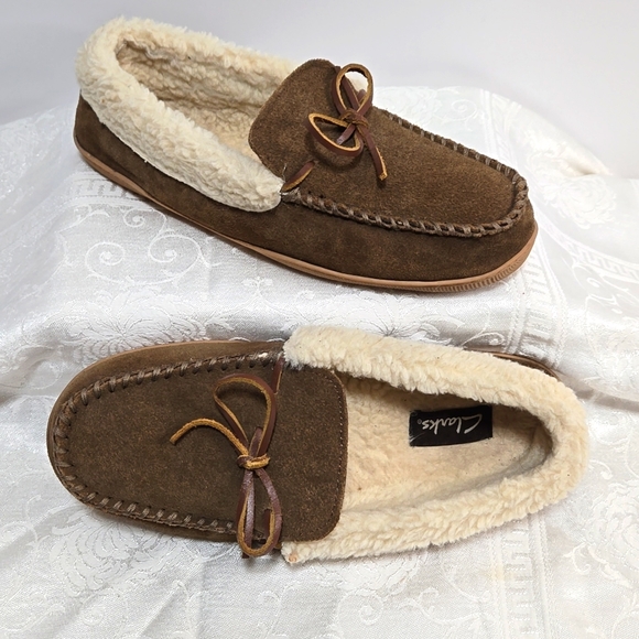 Clarks Men's Suede Slippers. Brown suede. Size 10. - Picture 8 of 8